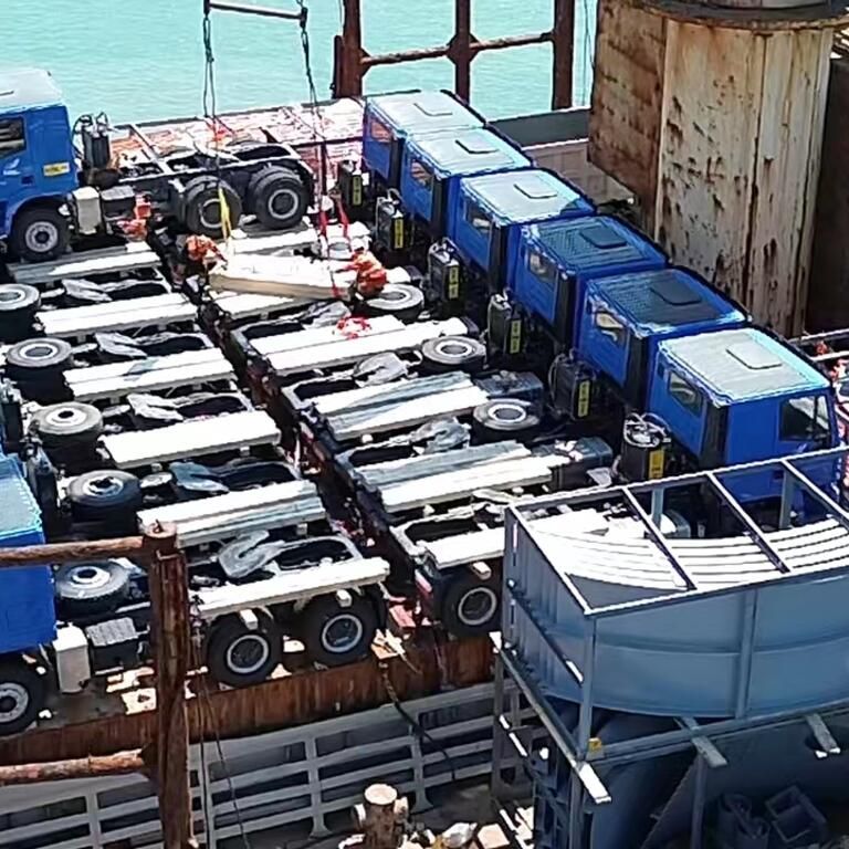 Shipping trucks movers